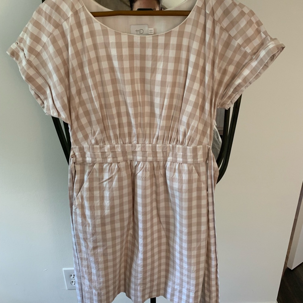 Dress - Picture 3 of 8